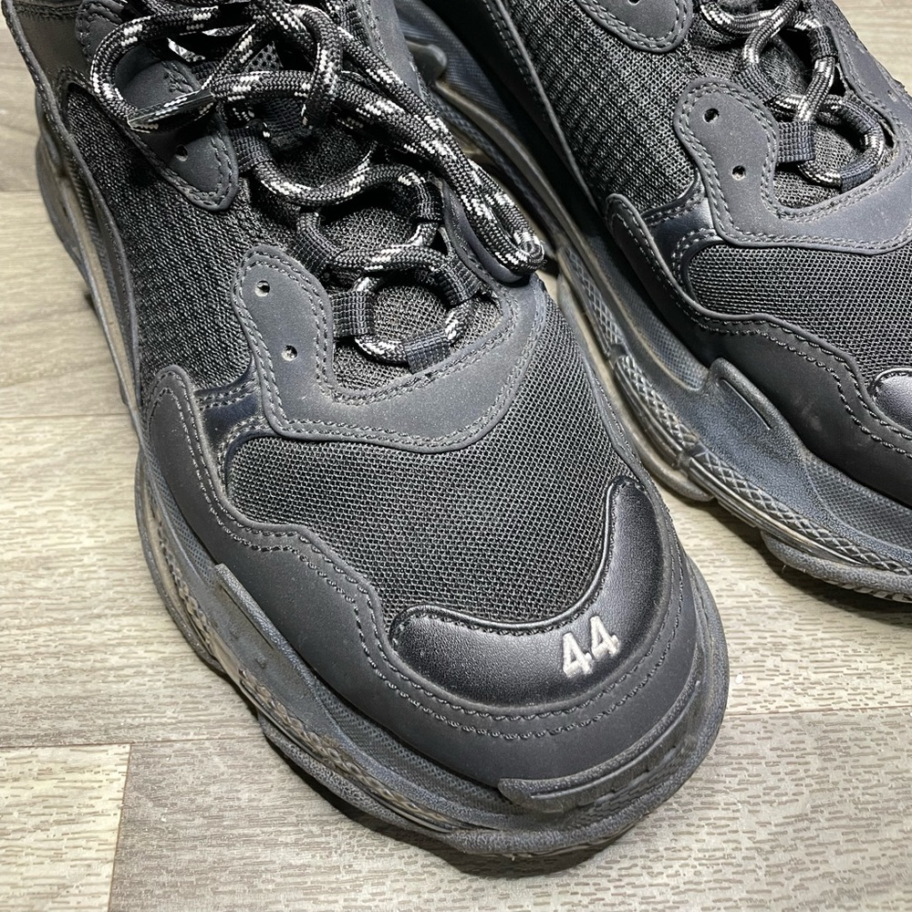 Balenciaga Triple S Clear Sole Sneakers - Picture 2 of 7